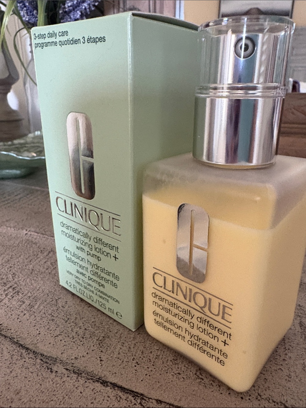 New In Box Clinique dramatically different moisture lotion skin types 1,2